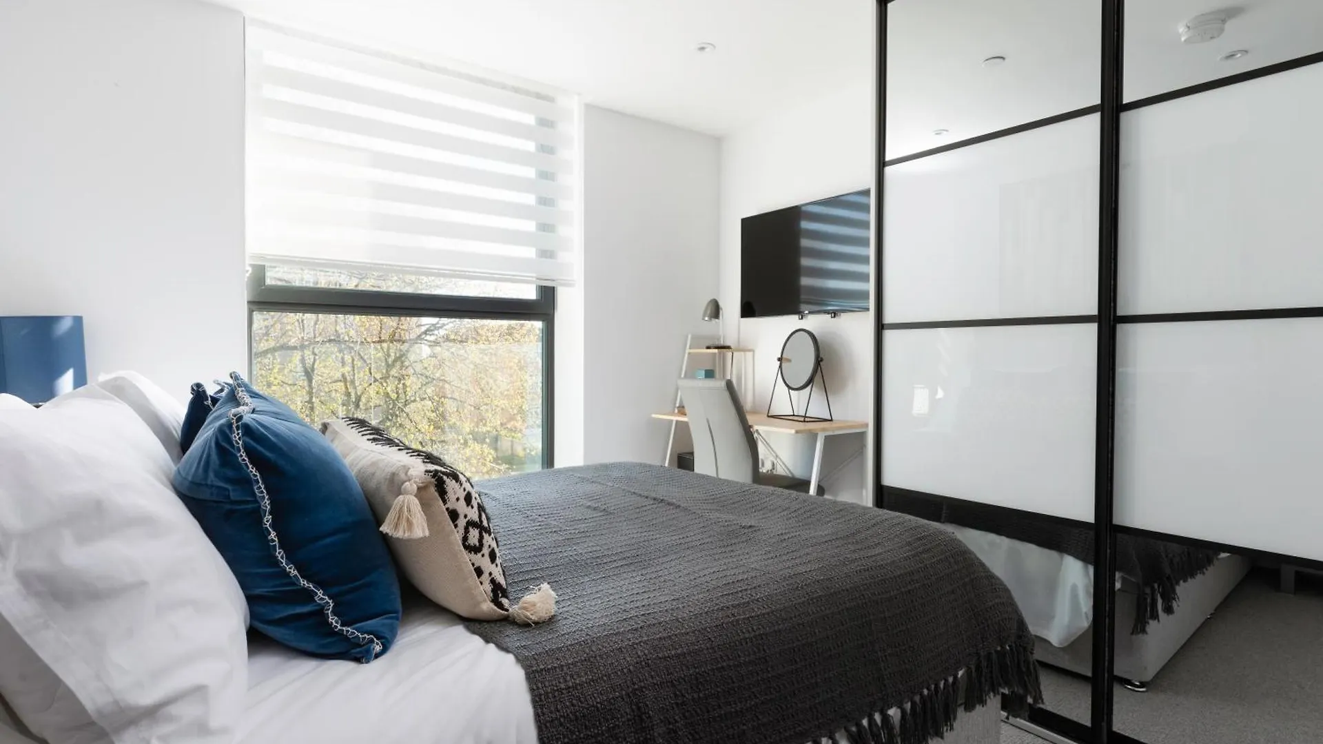 Ocean Breeze By Grandeur Property Bournemouth United Kingdom
